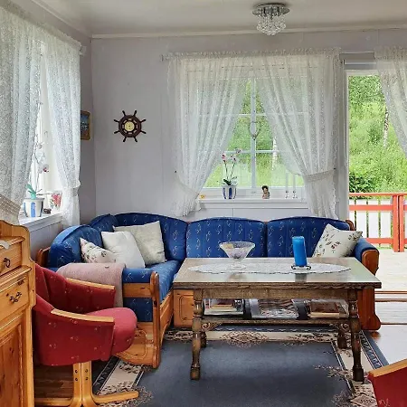 Holiday Home Rossfjordstraumen *