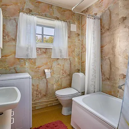 Holiday Home Rossfjordstraumen Holiday home *