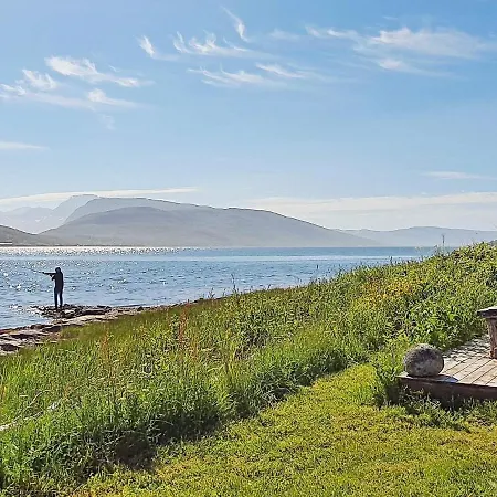 Holiday Home Rossfjordstraumen Holiday home